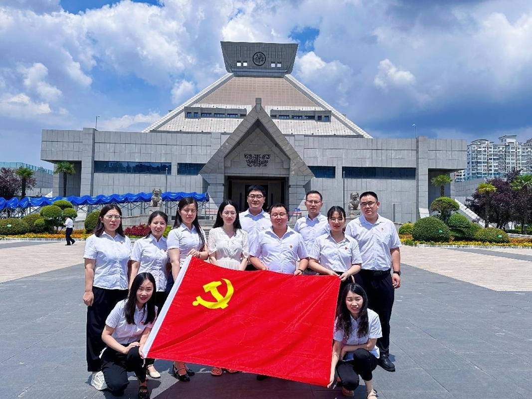 主题党日 | 深圳广电银通华中分公司党支部开展红色之行——参观河南博物院