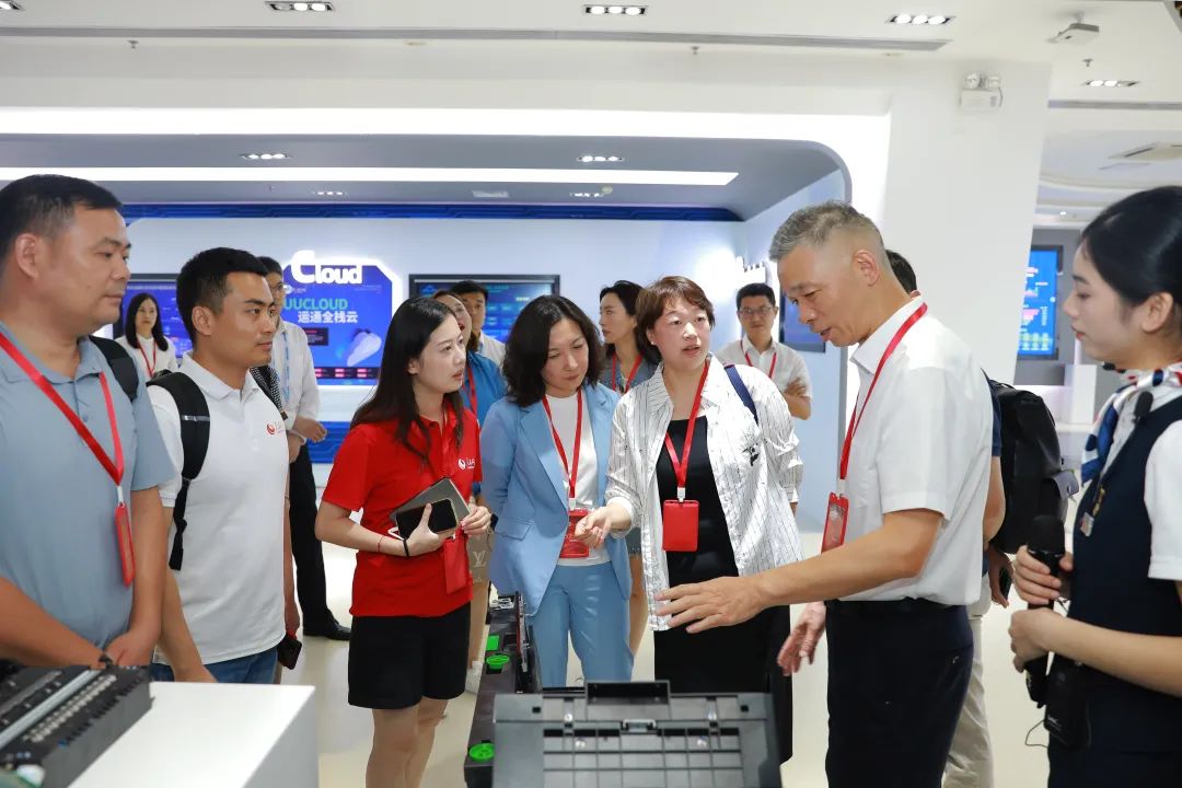 品牌中国行 | 人民网调研队来访广电运通